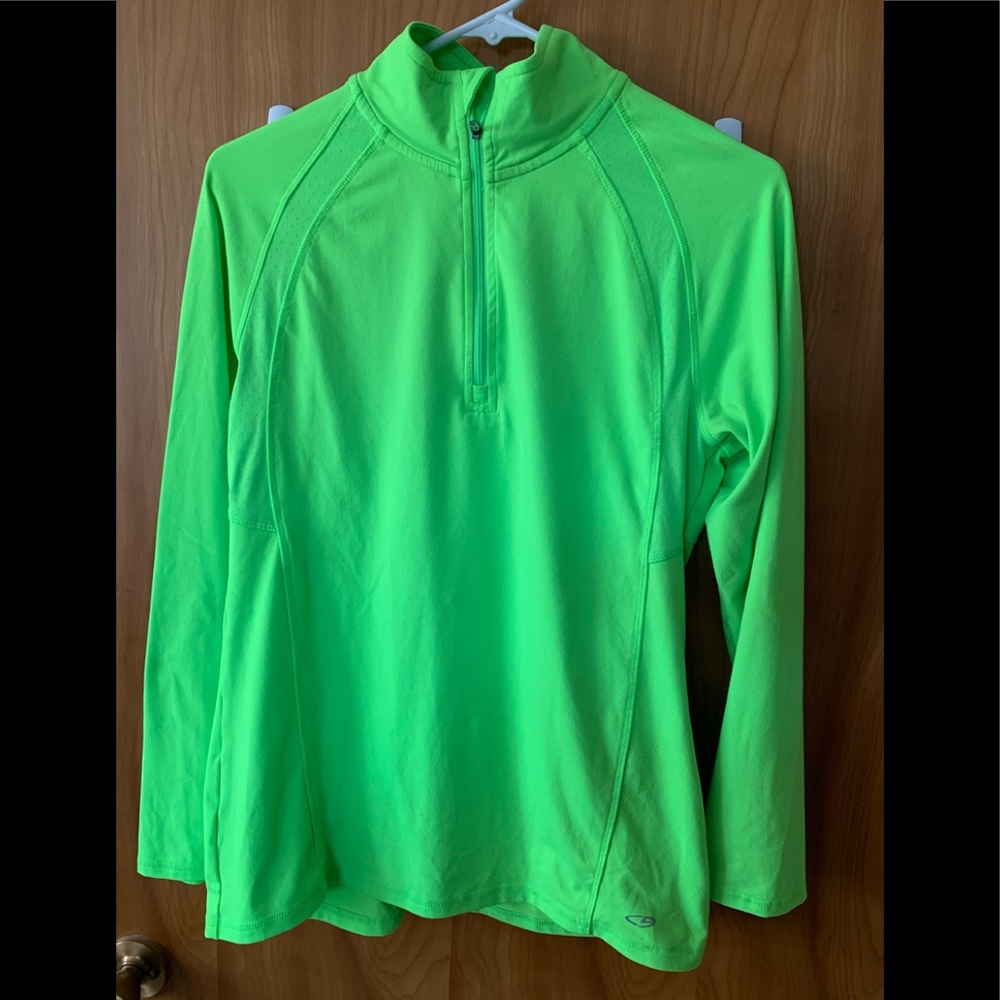 Champion quarter zip. Size small.